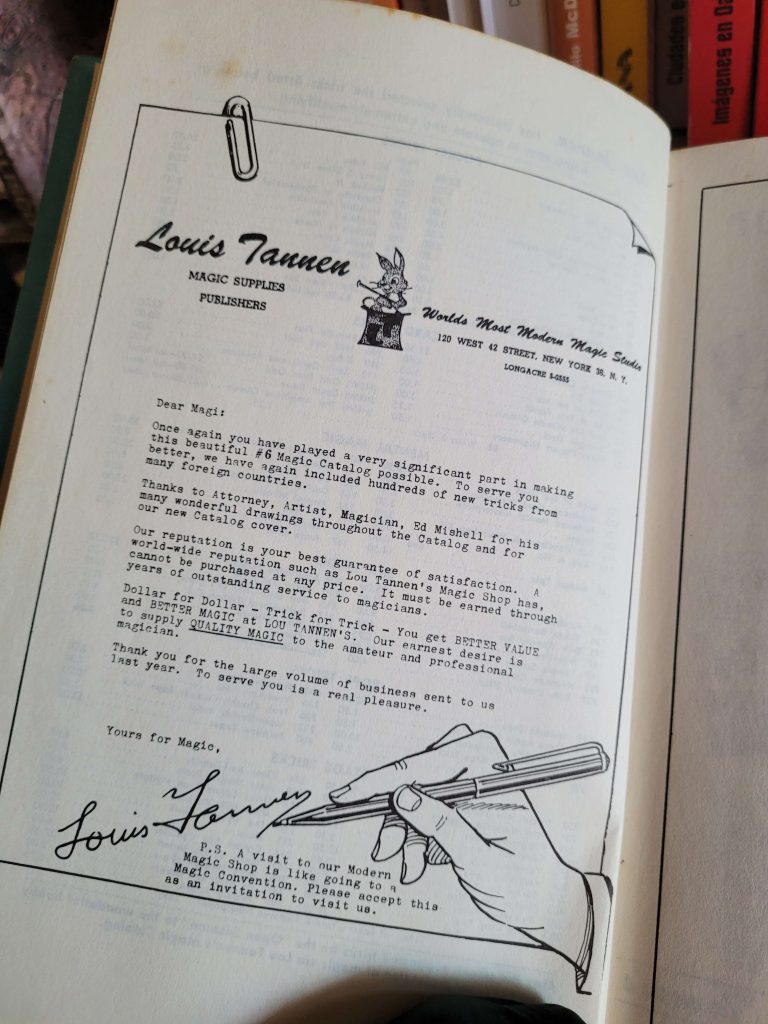 (1966) Louis Tannen magic catalog Páginas con Historia