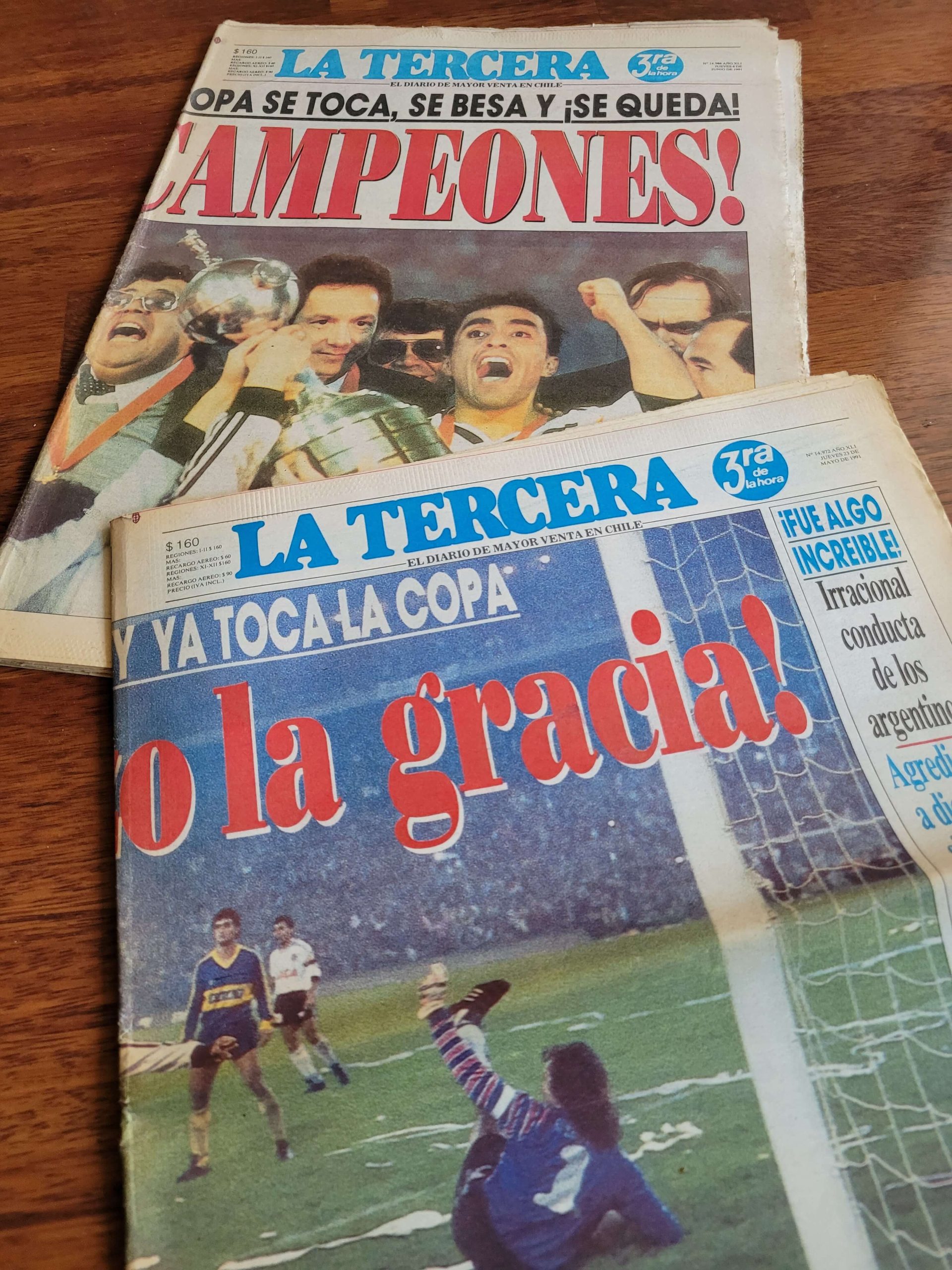 (1991) Diario La Tercera Colo Colo derrota a Boca Juniors por Copa Libertadores / Diario La Tercera Colo Colo campeón Copa Libertadores