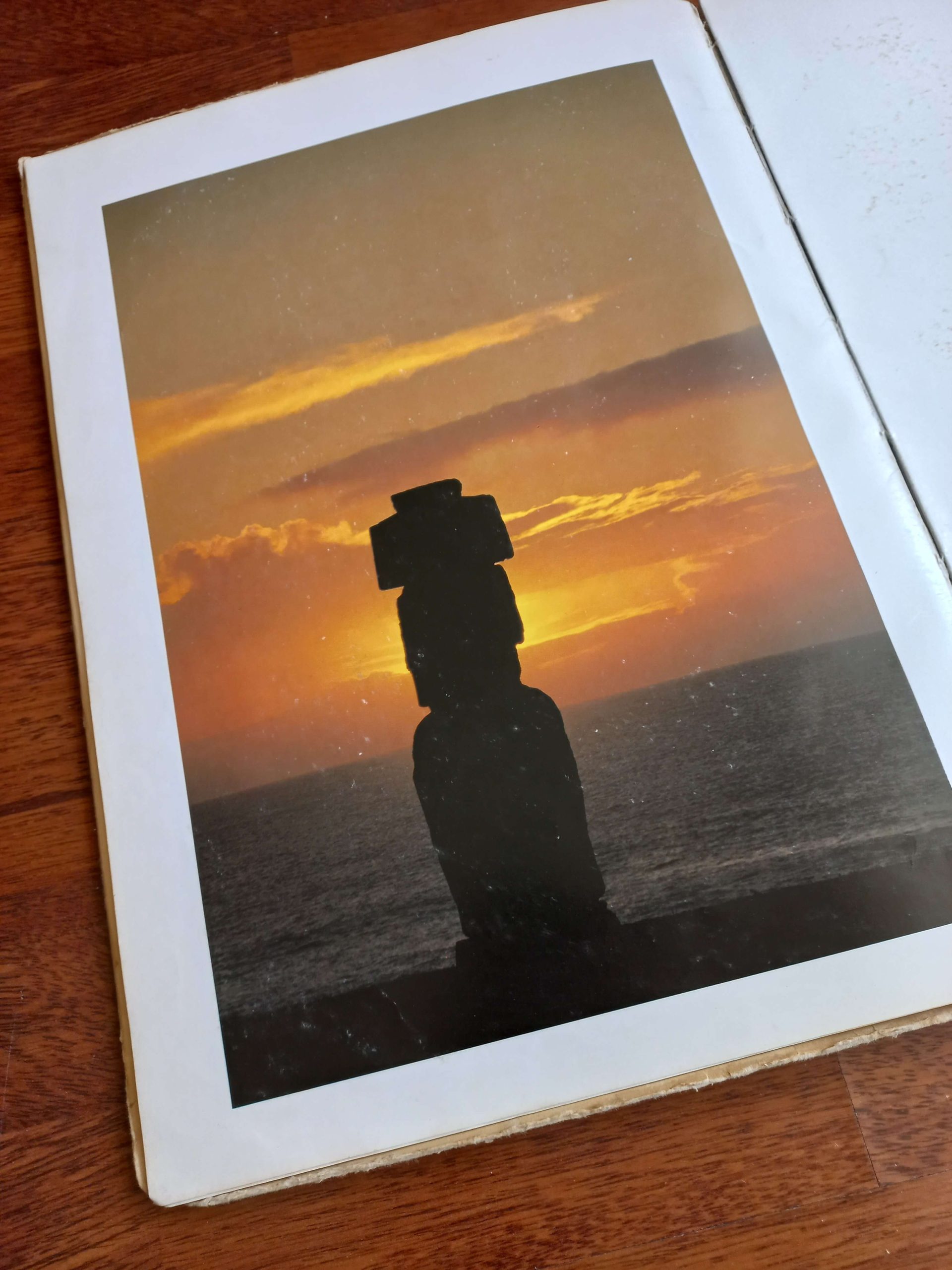 (1988) Isla de Pascua: arte y cultura a través del tiempo