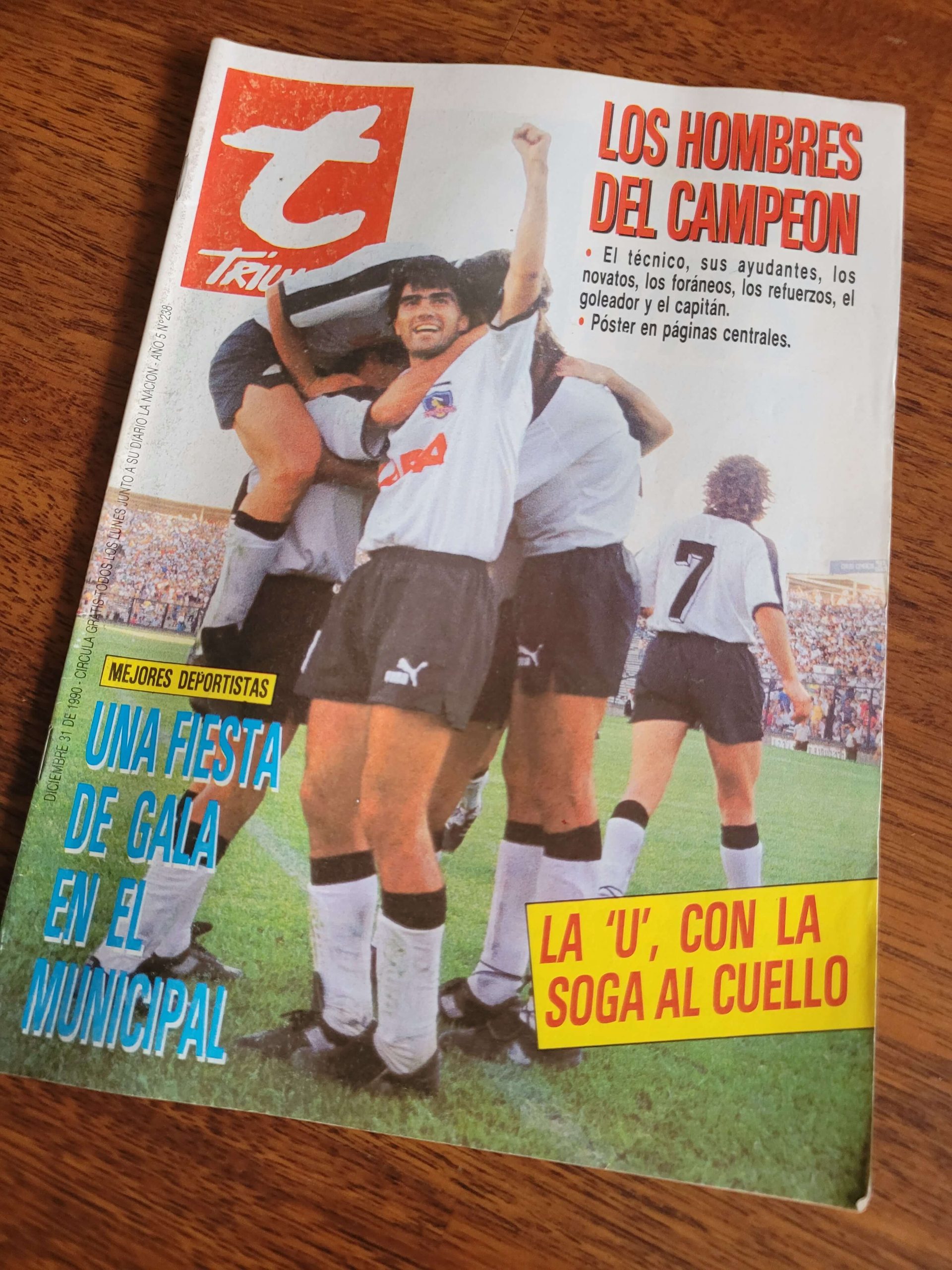 (1990) Revista Triunfo Colo Colo campeón 90