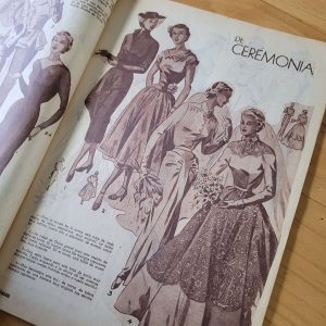 Pack revista FEMINIDADES Y LABORES años 50s (x2)