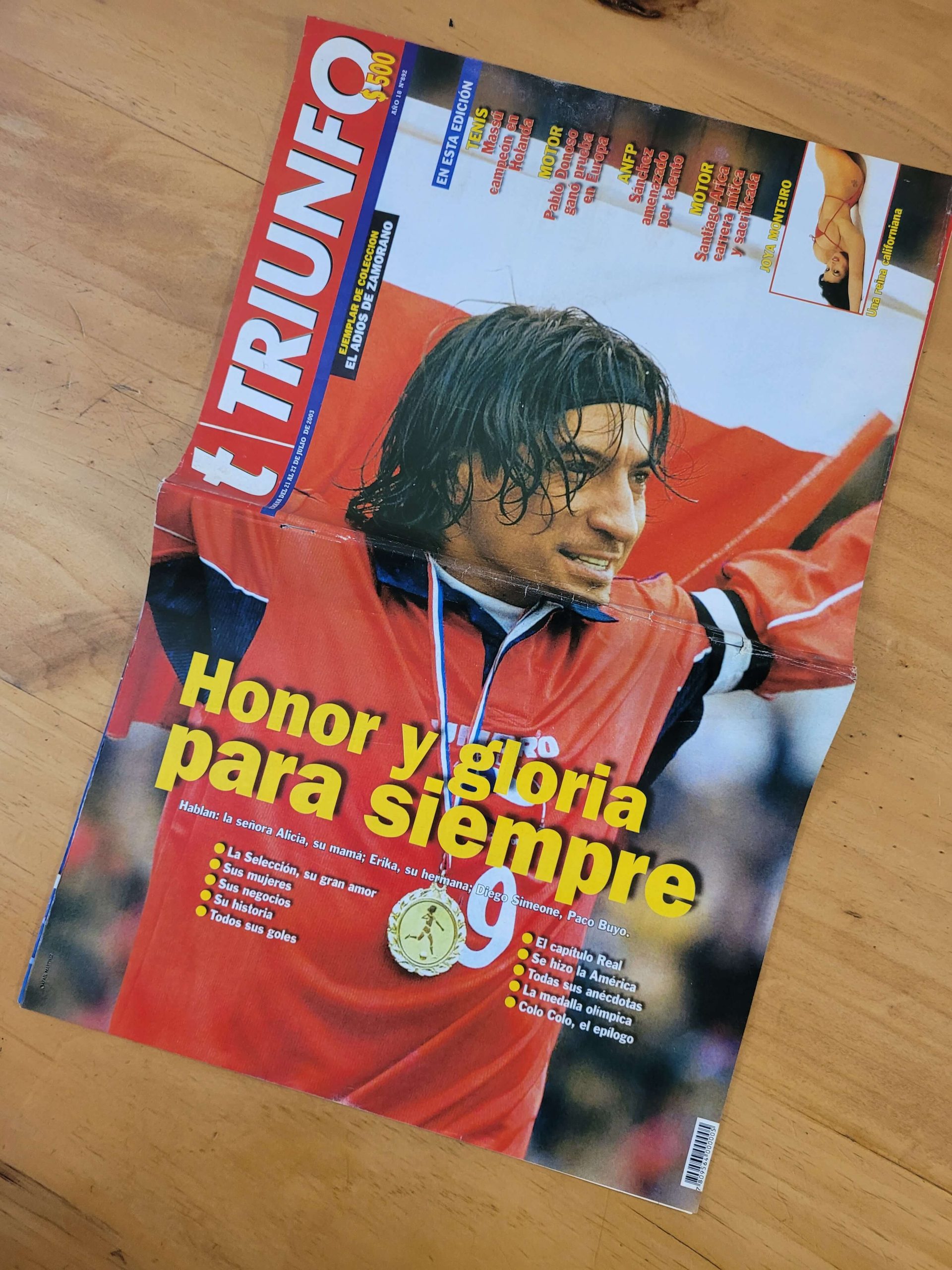 Revista TRIUNFO -Retiro de Ivan Zamorano del futbol- (2003)