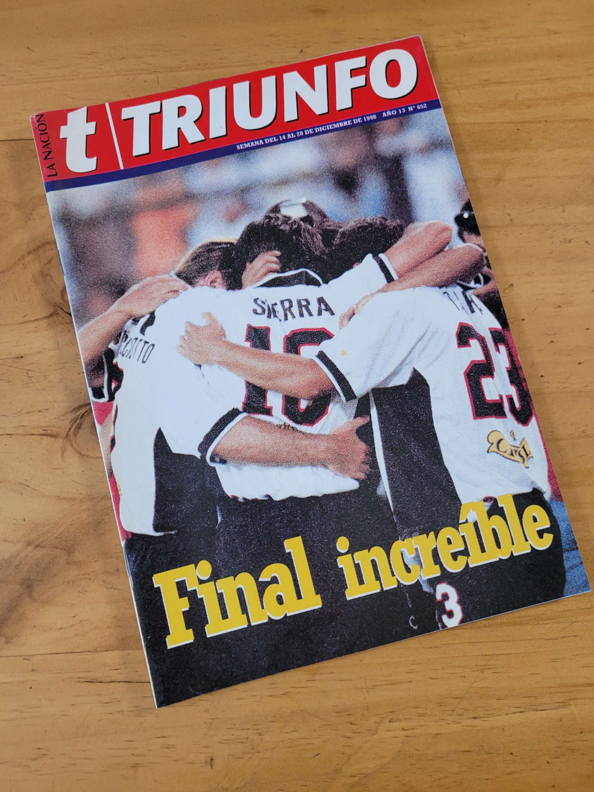 Revista TRIUNFO -Colo Colo campeón 1998-