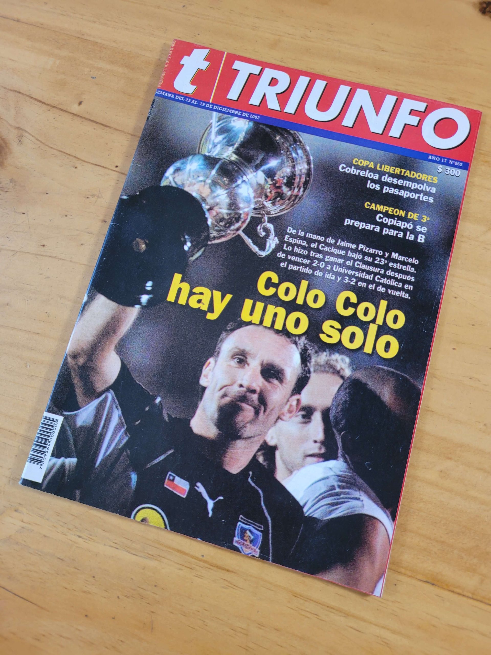 Revista TRIUNFO -Colo Colo campeón 2002-