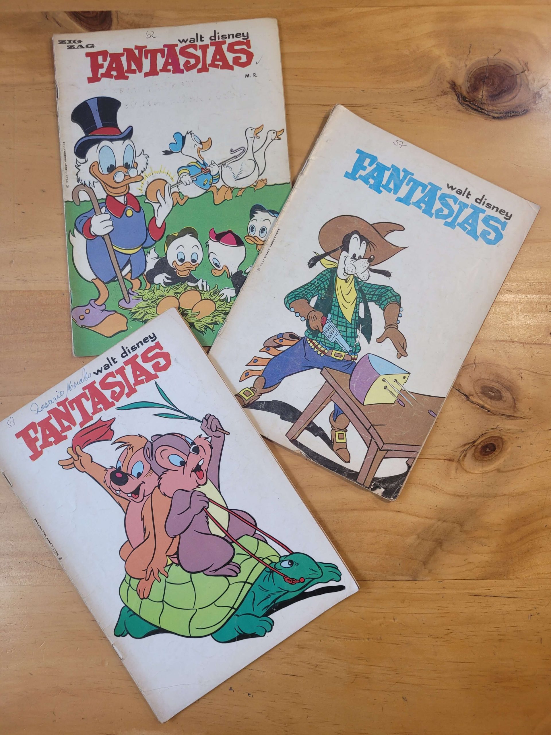 Pack n°3 FANTASIAS de Walt Disney, años 60s (x4)