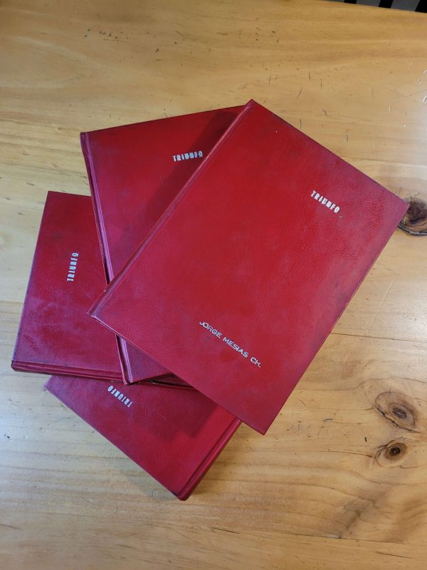 Colección TRIUNFO (Las primeras 40 revistas en 4 tomos empastados)