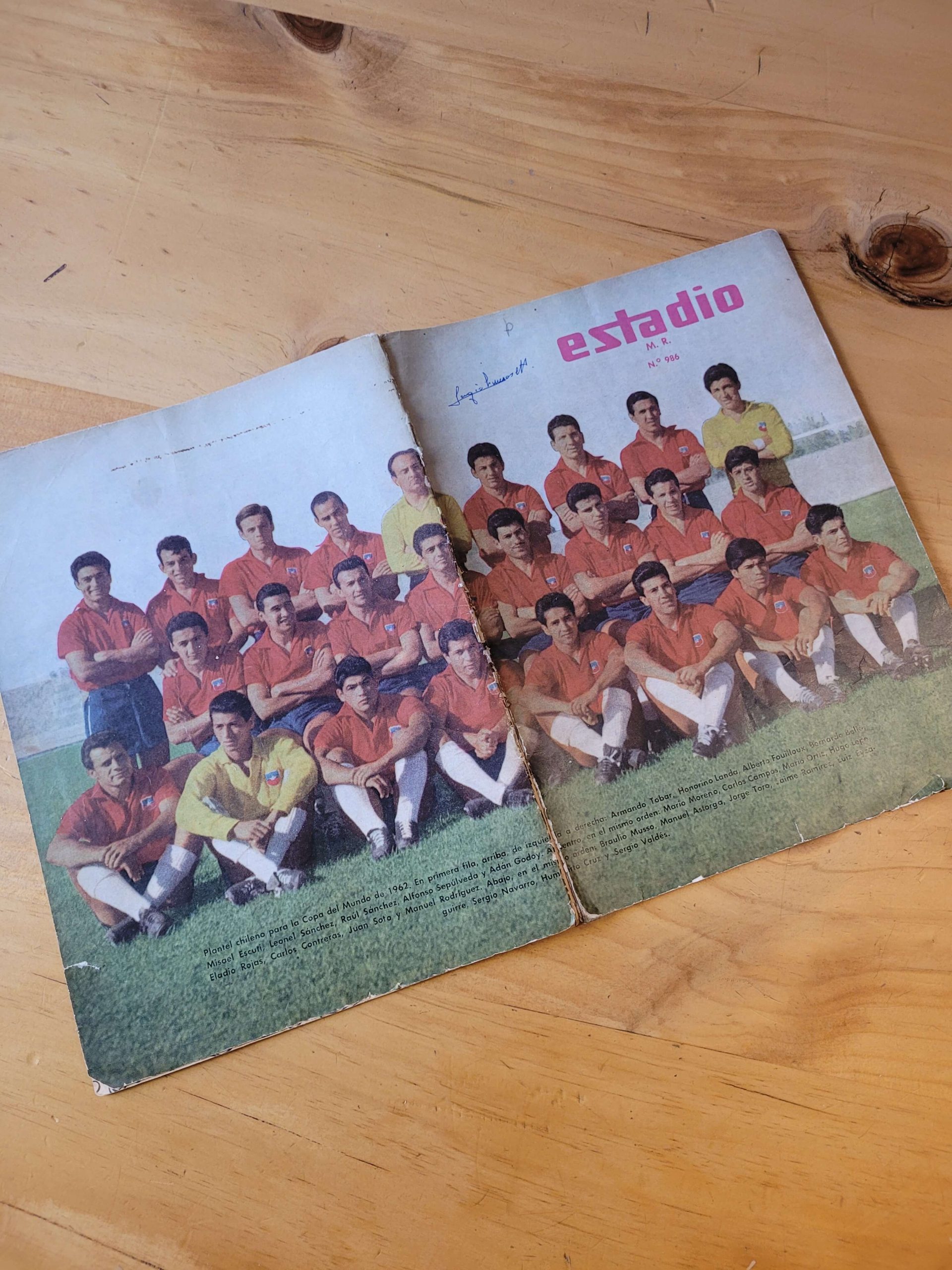 Revista ESTADIO n°986 -Plantel para mundial de 1962 en portada-