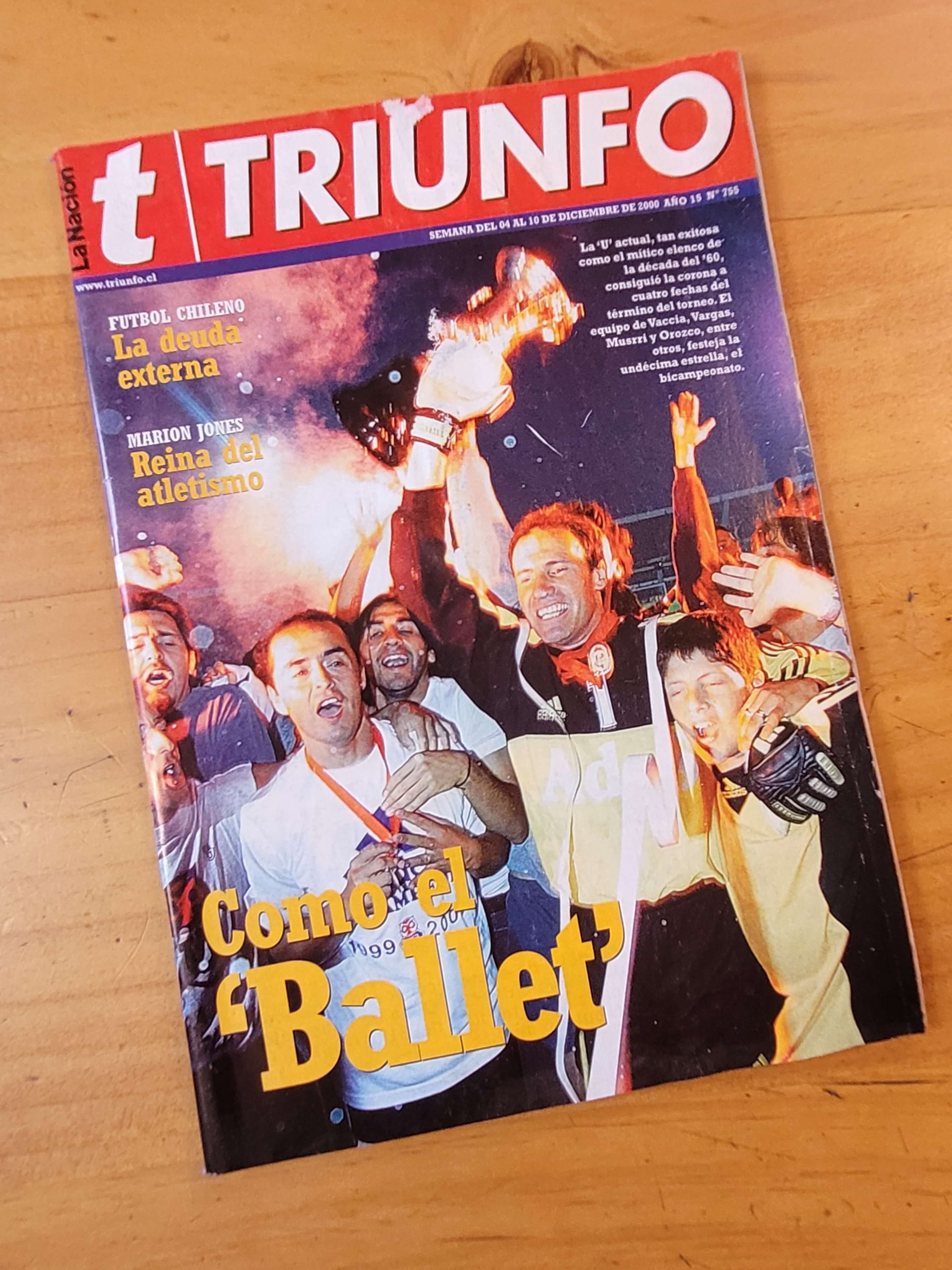 Revista TRIUNFO -U de Chile campeón 2000-