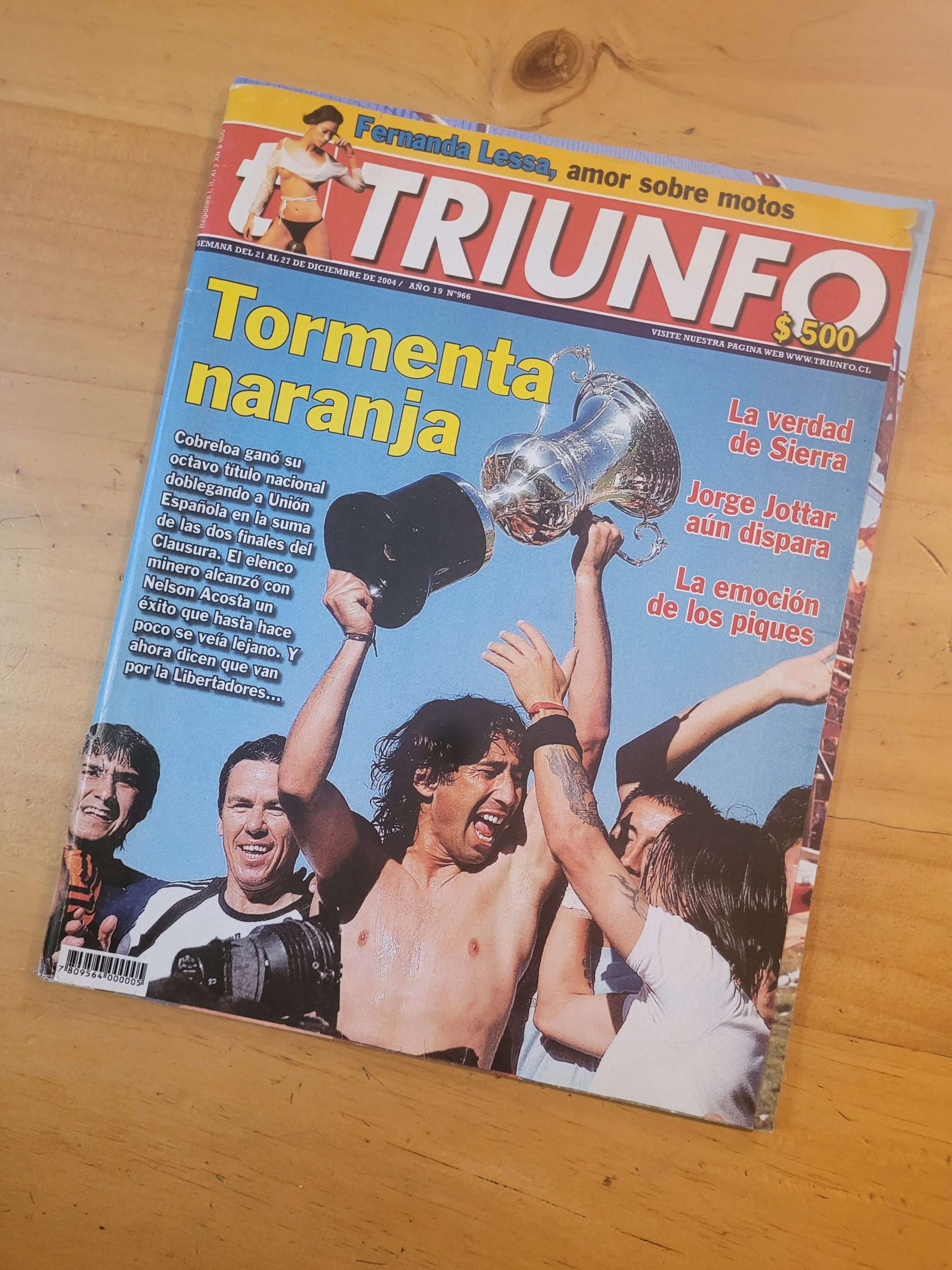 Revista TRIUNFO -Cobreloa campeón Clausura 2004 + poster-