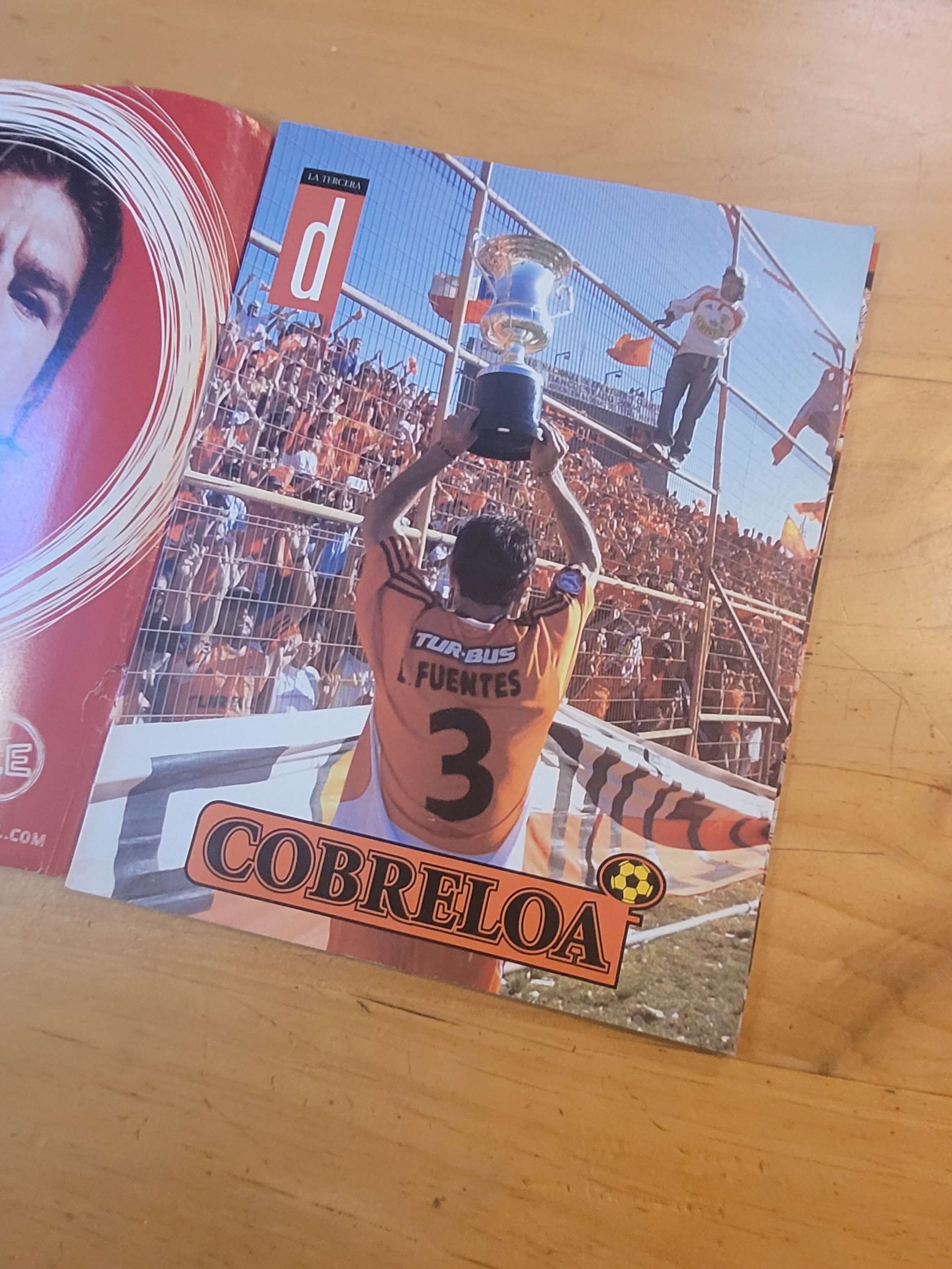 Revista TRIUNFO -Cobreloa campeón Clausura 2004 + poster- - Imagen 3