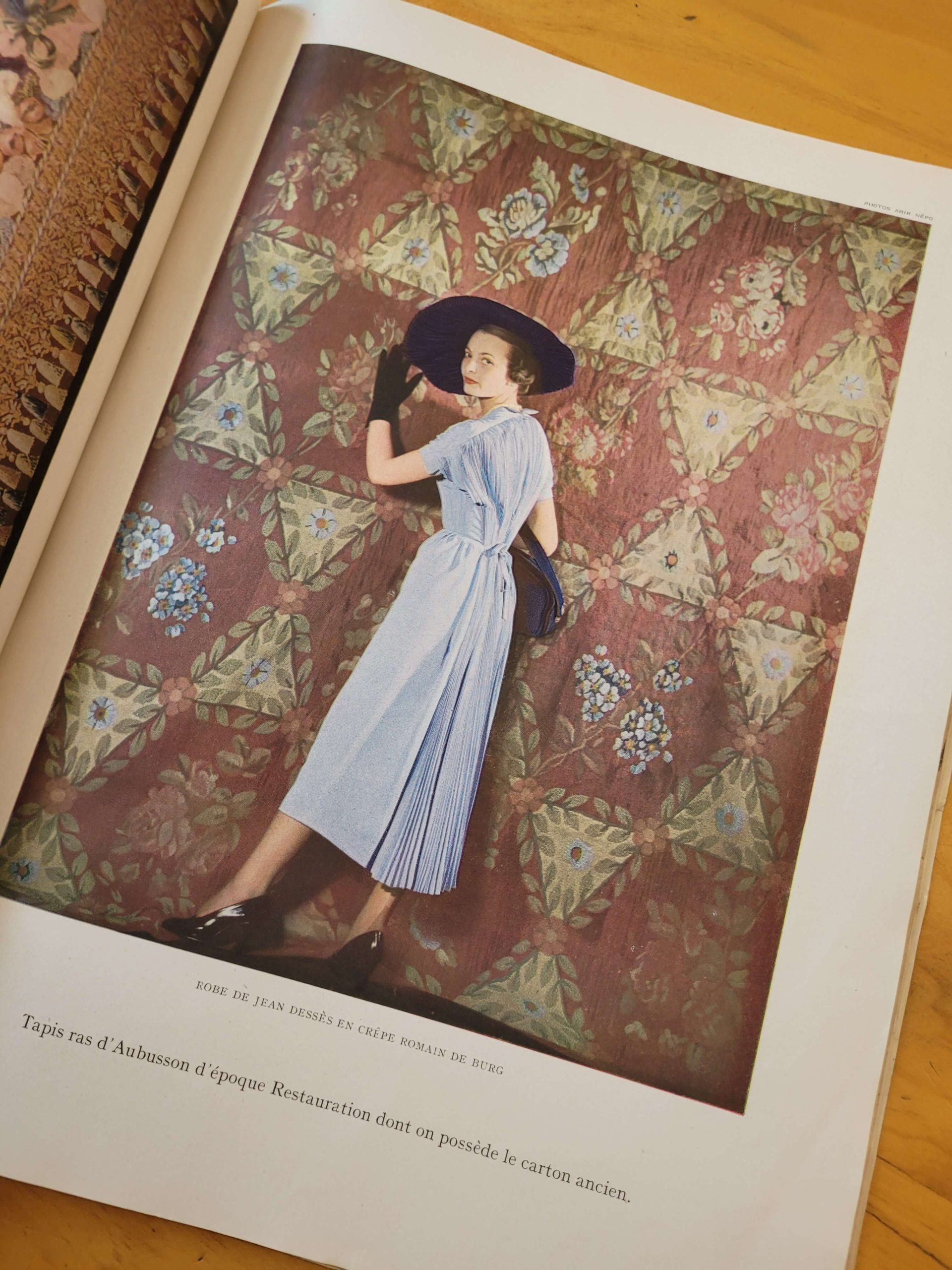 Revista VOGUE edición francesa para febrero de 1949 (Número de postguerra) - Imagen 9