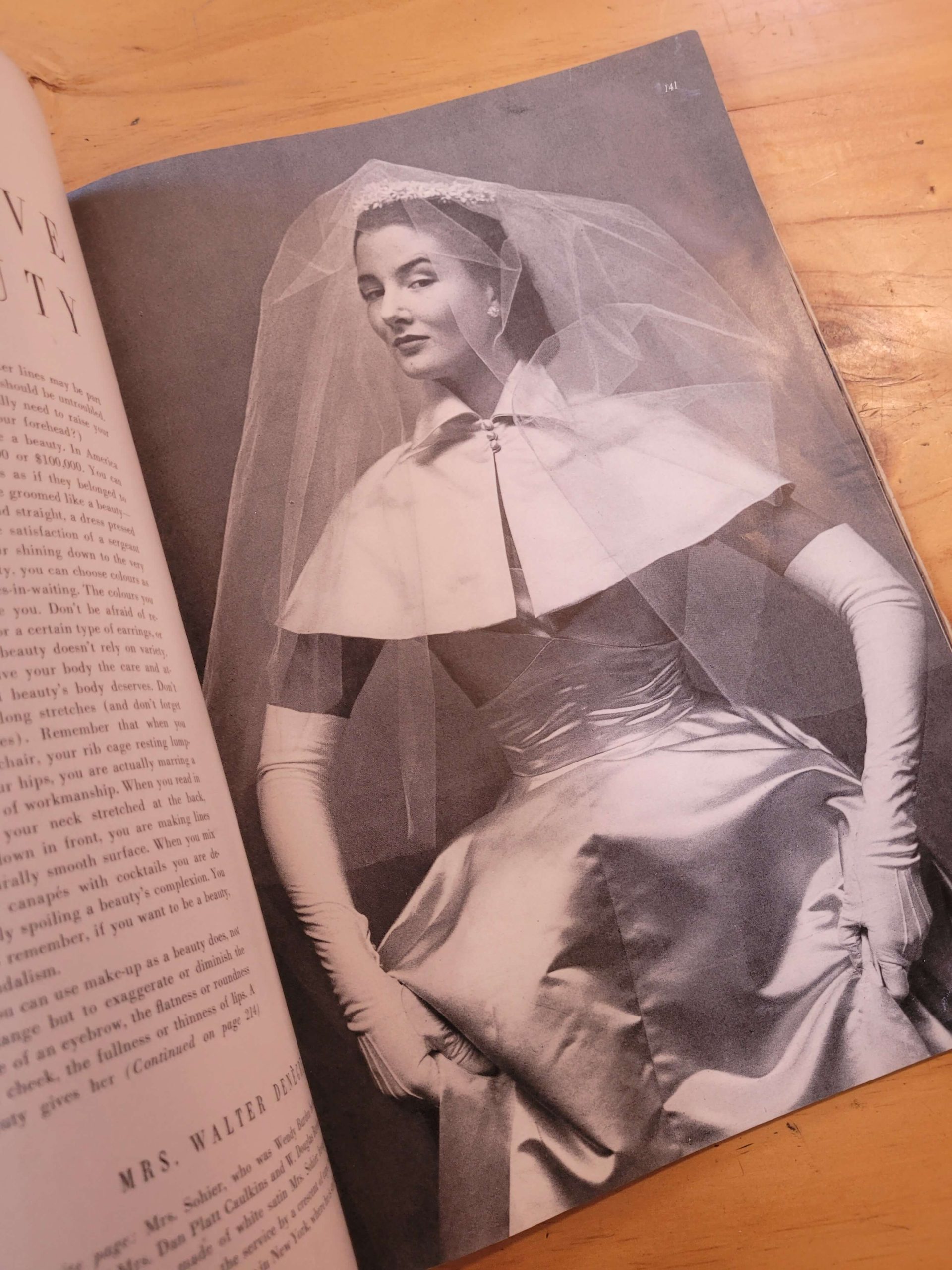 Revista VOGUE febrero 1950 -Especial AMERICANA- - Imagen 11