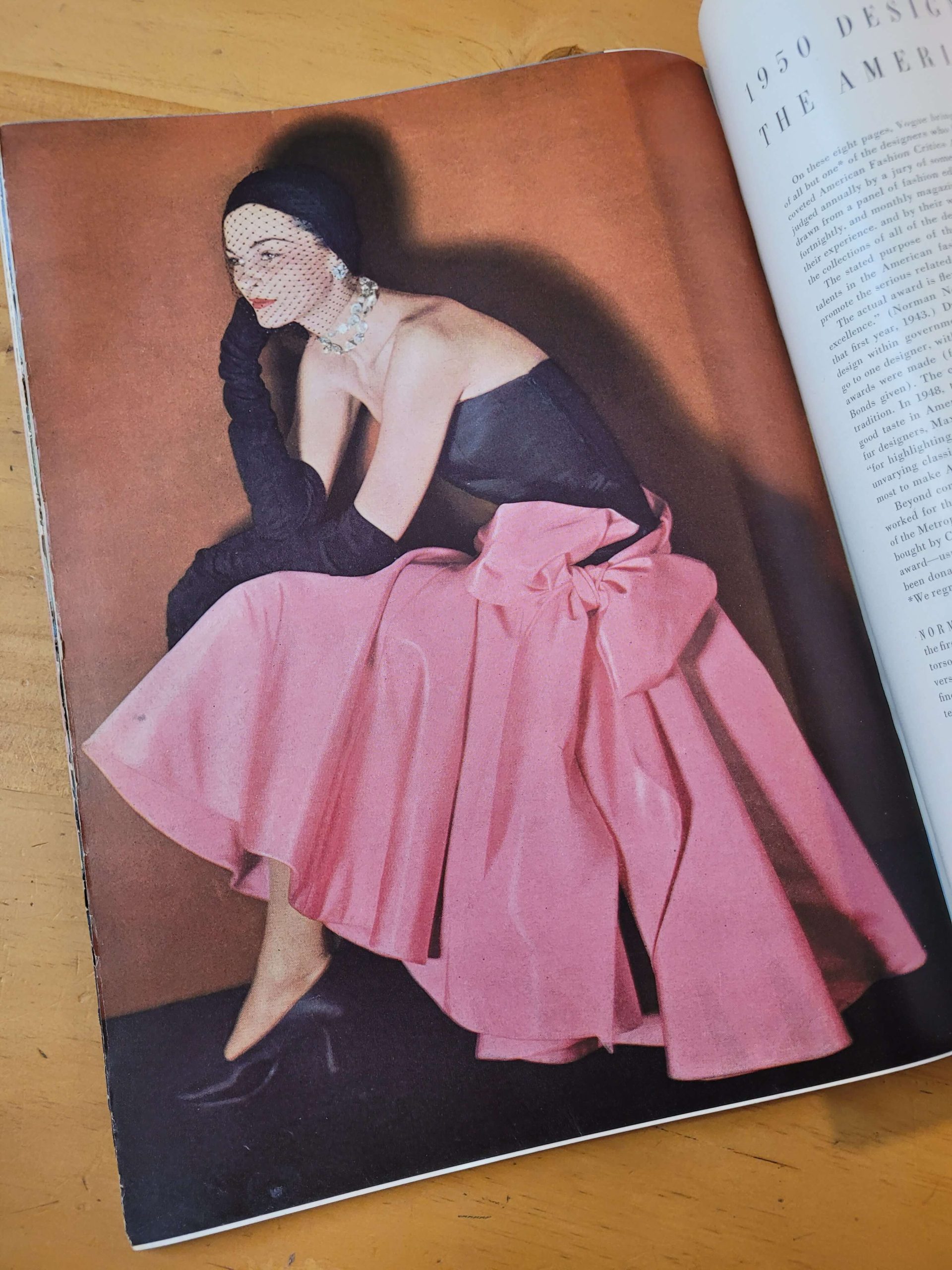 Revista VOGUE febrero 1950 -Especial AMERICANA- - Imagen 13