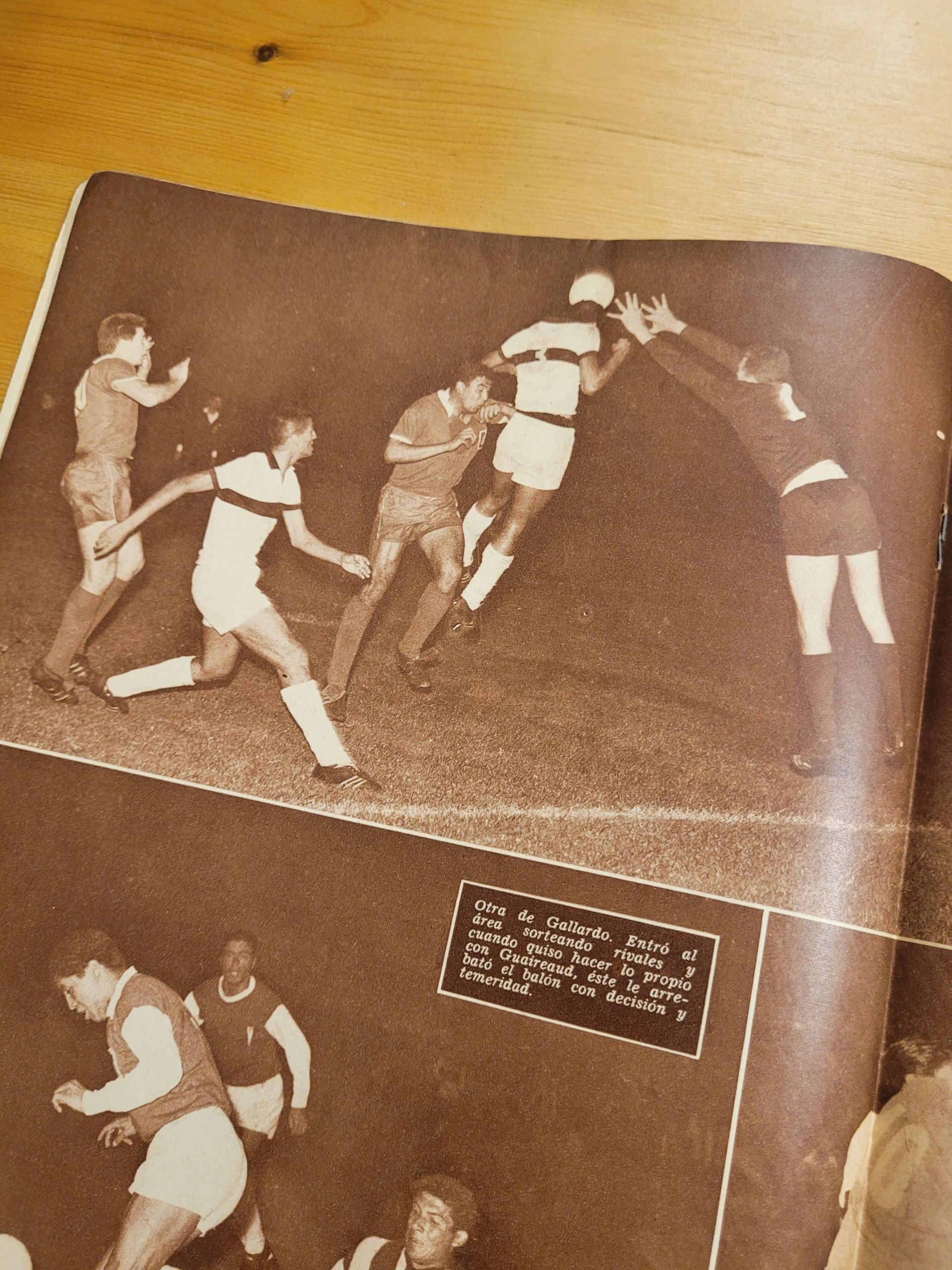 Pack ESTADIO -U de Chile del ballet azul campeón 1962 y 1965- (x2) - Imagen 11