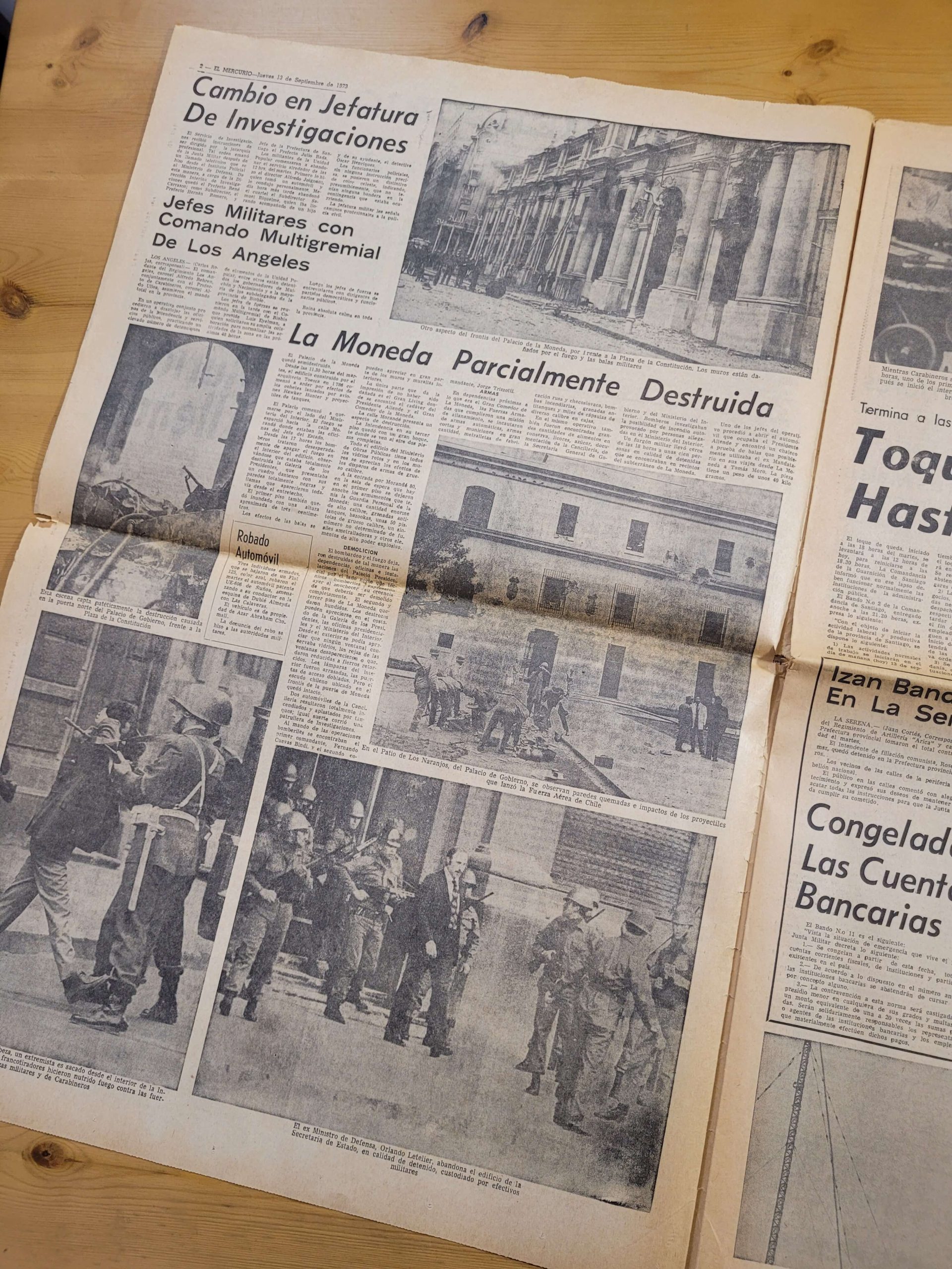 Diario EL MERCURIO -Derrocamiento de Salvador Allende + Diario Oficial Junta de Mando- (1973) - Imagen 9