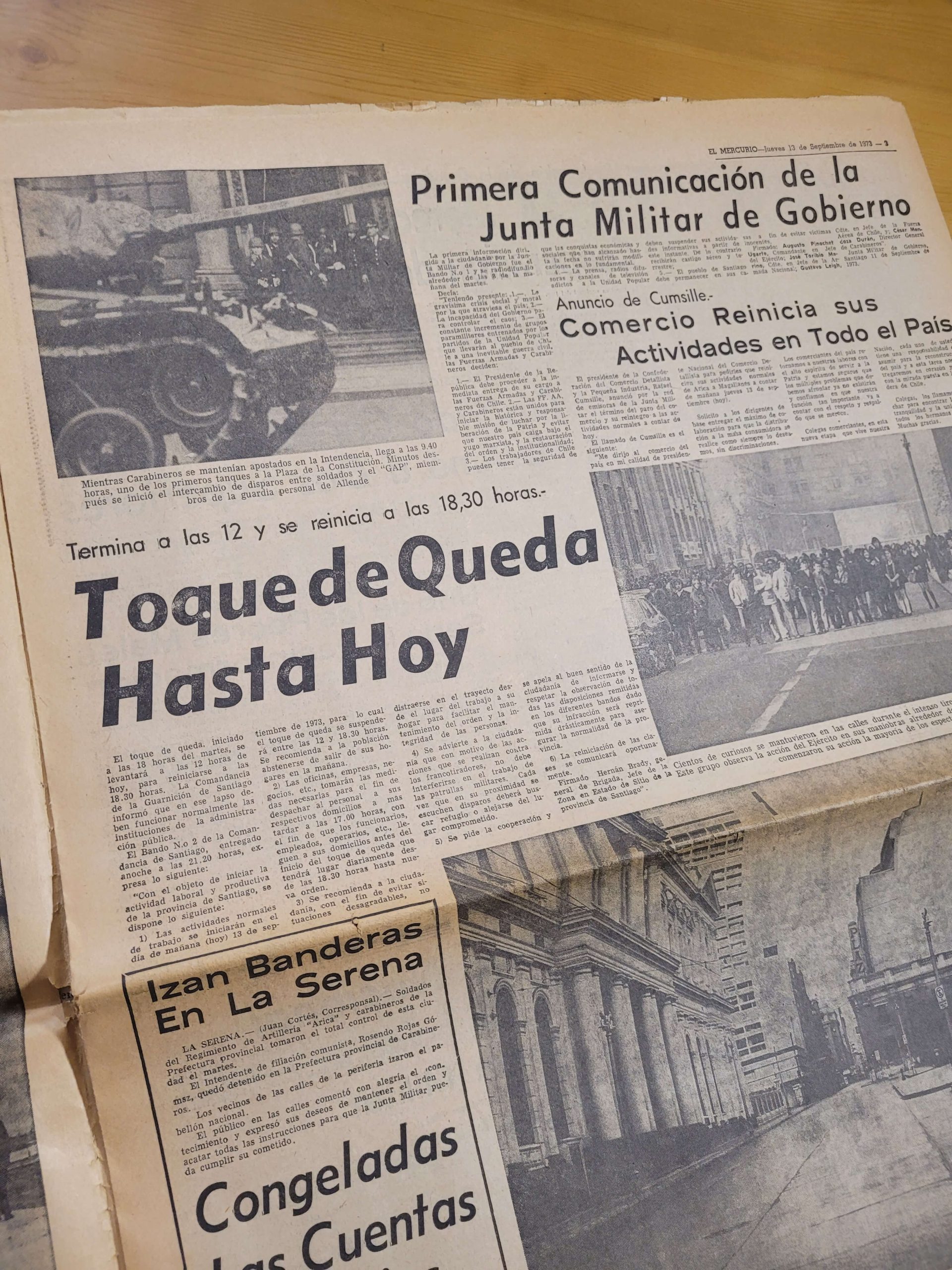 Diario EL MERCURIO -Derrocamiento de Salvador Allende + Diario Oficial Junta de Mando- (1973) - Imagen 10