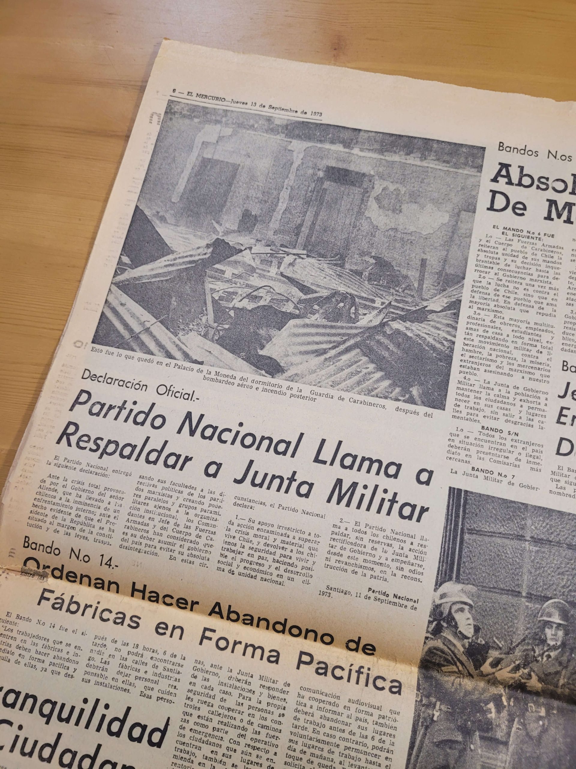 Diario EL MERCURIO -Derrocamiento de Salvador Allende + Diario Oficial Junta de Mando- (1973) - Imagen 11