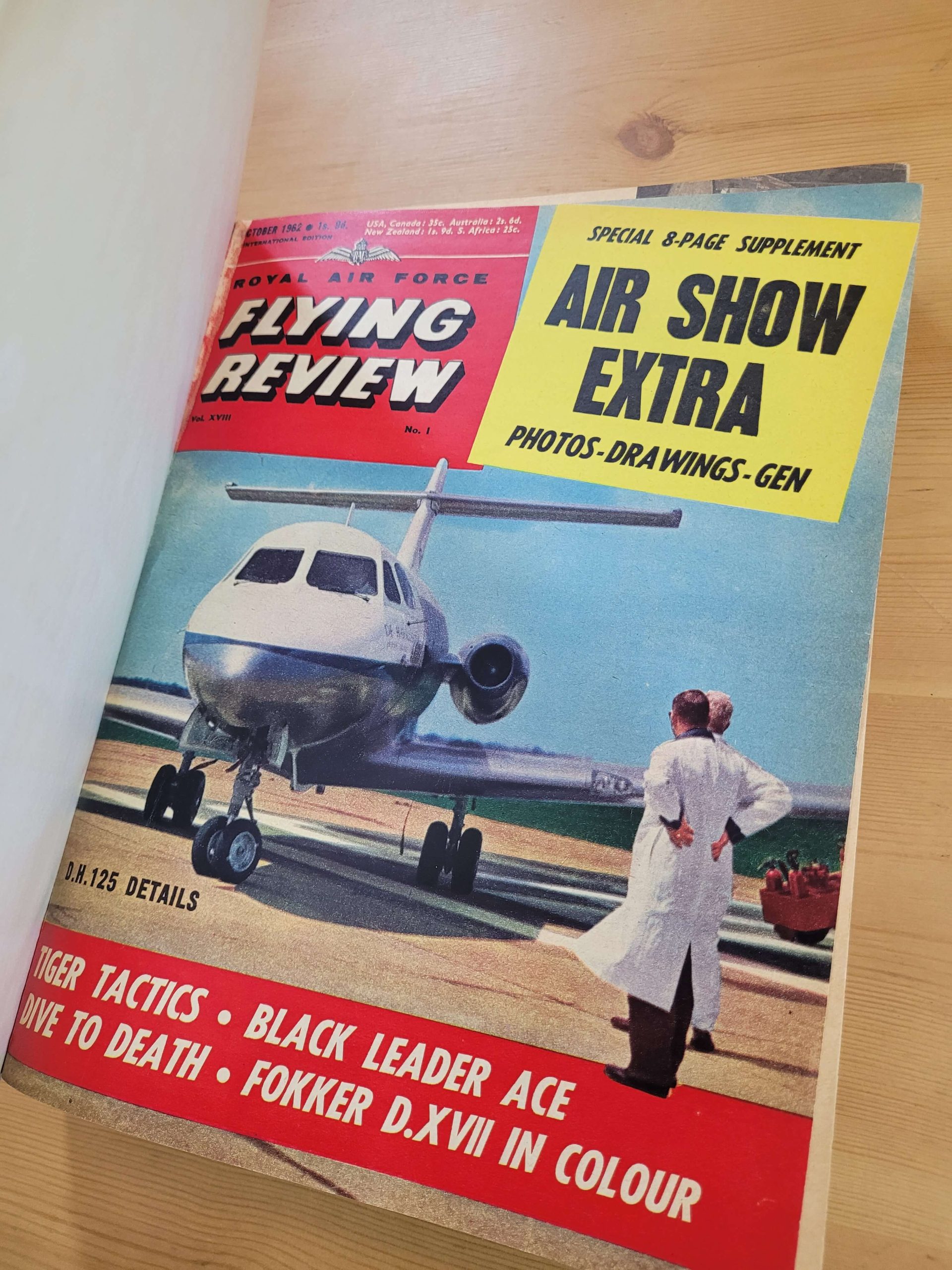 Empaste RAF FLYING REVIEW -Año completo- 1962 (12 revistas) - Imagen 3