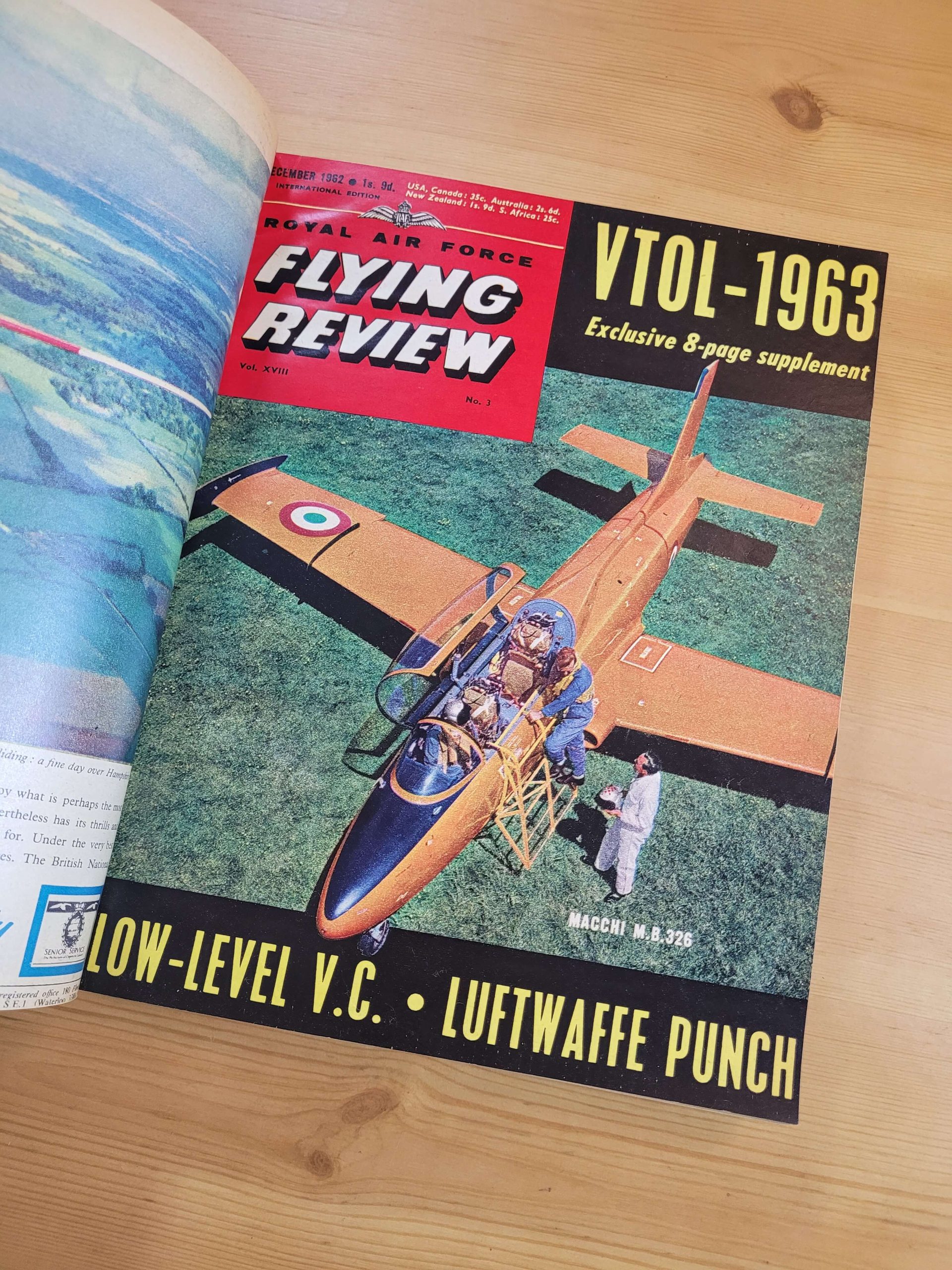 Empaste RAF FLYING REVIEW -Año completo- 1962 (12 revistas) - Imagen 5