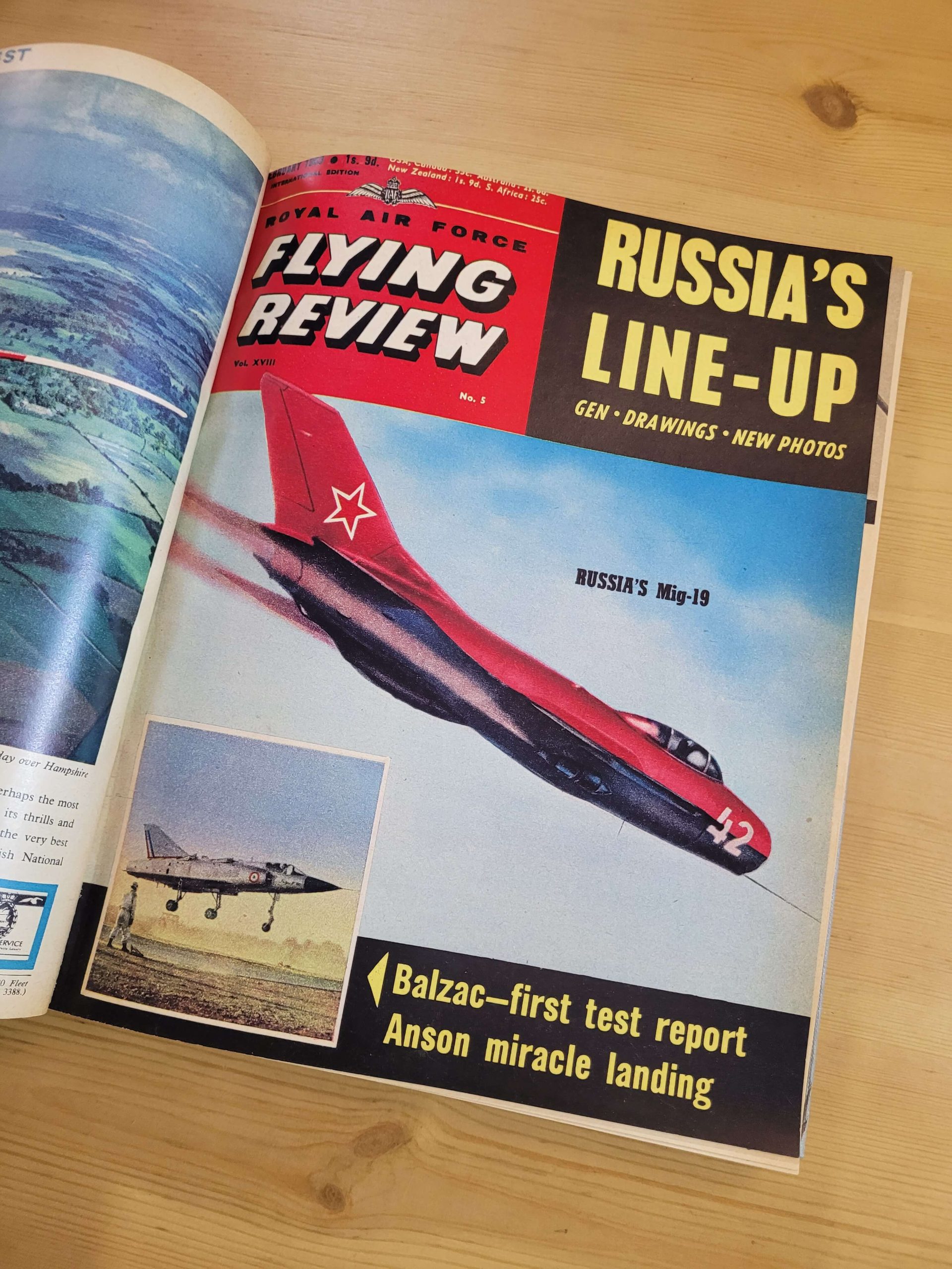 Empaste RAF FLYING REVIEW -Año completo- 1962 (12 revistas)